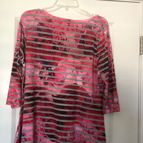 Ladies casual top - Picture 3 of 4